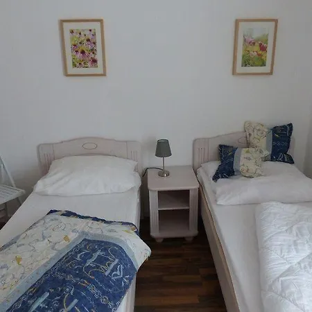 Fewo-8-2-ferienwohnung-in-graal-mueritz *